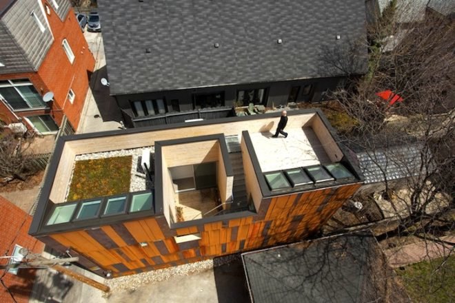 Superkül Inc, Laneway House, Toronto, Canada, vertical light shaft, skylights, courtyard, rooftop garden, rooftop terrance, green renovation, green design, sustainable design, eco-design