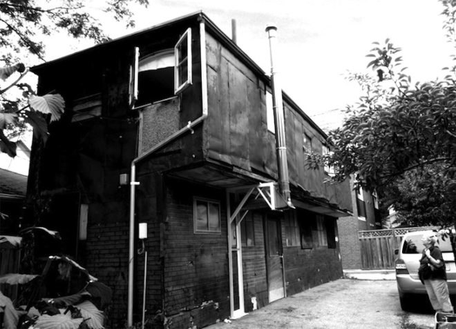 Superkül Inc, Laneway House, Toronto, Canada, vertical light shaft, skylights, courtyard, rooftop garden, rooftop terrance, green renovation, green design, sustainable design, eco-design