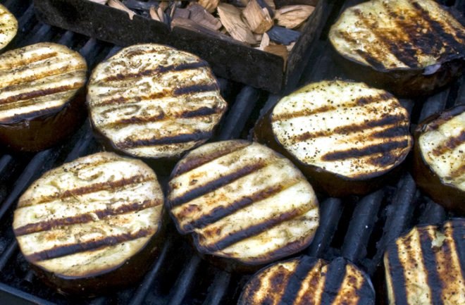 green design, eco design, sustainable design, vegan recipes, vegan bbq, vegetarian bbq, chili lime tofu, grilled mushrooms, teriyaki eggplant, elote, grilled corn, grilled artichokes, tofu kebabs