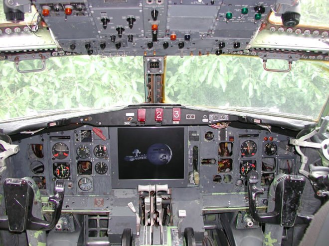 airplane house, airplane conversion,Boeing 727, reclaimed airplane, restoring airplane home,