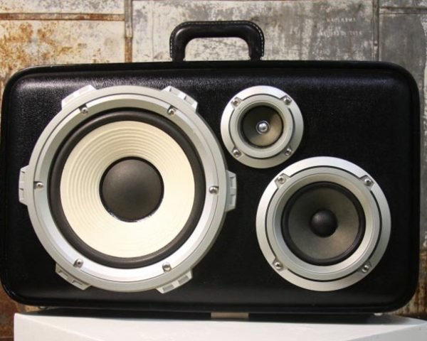 Case of Bass, Ezra, Portland, upcycling, vintage lugagge, boombox, portable stereo, Green Products, Art, Recycled Materials, green gadgets,