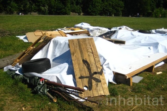 Architecture, Art, DIY, Recycled Materials, recycled wood, tyres, pallets, tempelhof airport, Bread & Butter, Gecekondu Landed Overnight, Youth Art Neukölln, Kunst-Stoffe, Urban Planning, Crafts, german design, berlin
