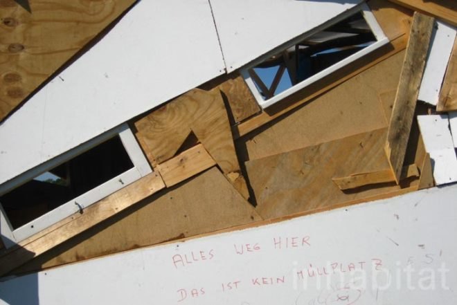 Architecture, Art, DIY, Recycled Materials, recycled wood, tyres, pallets, tempelhof airport, Bread & Butter, Gecekondu Landed Overnight, Youth Art Neukölln, Kunst-Stoffe, Urban Planning, Crafts, german design, berlin