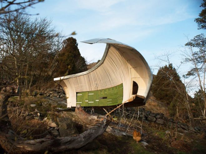 Torsten Ottesjö, hens house, chicken coop, swedish design, sustainable architecture, biomorphic design, green design, eco building, environmental design, sustainable design, natural design, wooden construction