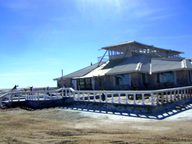 Palacio de Sal, Uyuni Salt Flats, salt palace, Salar de Uyuni, bolivia, salt blocks, salt hotel, eco tourism