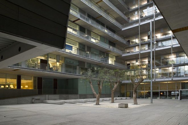 Pinearq, Brullet de Luna, Biomedical Research Park, Barcelona, energy efficient, Wood Louvers, red cedar, Architecture, Daylighting, Renewable Energy