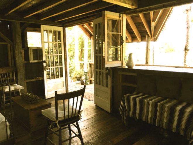 Treehouse, Lynne Knowlton, reclaimed materials, barn wood, recycled materials, upcycled materials, tree house