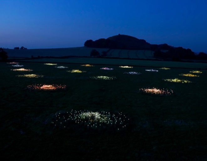 bruce munro, fields of light, ayers rock, uluru, australia green art, eco art, sustainable art, green lighting, led, led lighting, light emitting diodes, led flowers, sustainable design, green design