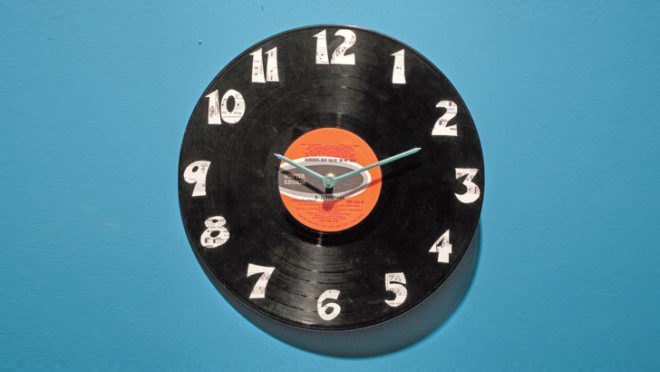 Recycled Record Clock, DIY Father's Day Gifts, diy gifts, diy gifts for dad, green gifts for dad, green father's day gifts, eco friendly father's day gifts, diy gift ideas, make it yourself gifts, recycled gifts, green gifts, last minute fathers day gifts, fathers day gifts