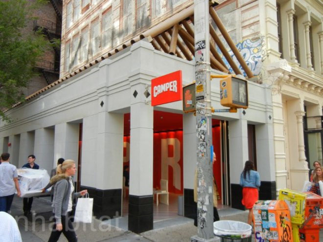 Camper, Shigeru Ban, Dean Maltz, Soho, paper, minimalism, green design, sustainable design, eco-design, Spanish shoemaker, retail, shopping, shigeru ban camper store, cardboard architecture, camper soho