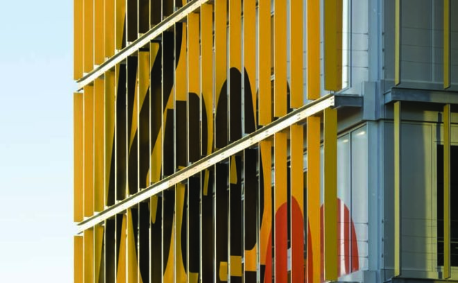 radio nacional de espana headquarters, ravetlllat-ribas, passive solar design, barcelona, poblenou neighborhood, solar thermal heat gain, daylighting