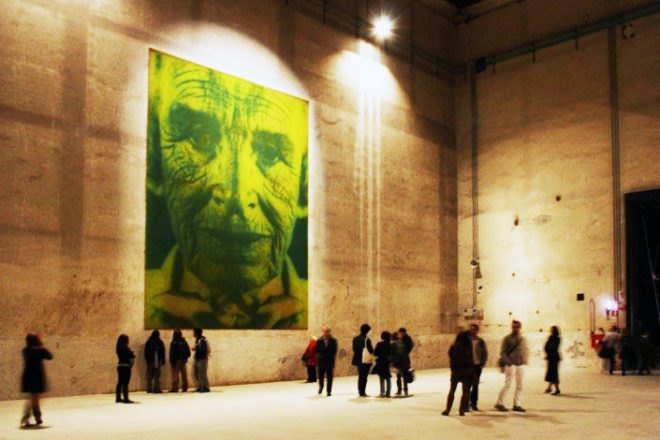 Ackroyd & Harvey, grass photograph, Heather Ackroyd, Dan Harvey, grass art, Face to Face