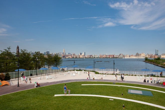 green design, eco design, sustainable design, New Jersey, Jersey City, Newport Green, Eco-friendly sports field, urban beach, pop up beach