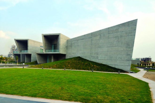 The Courtyard House, Sanjay Puri Architects, earth berm, passive cooling strategies, india, extreme heat