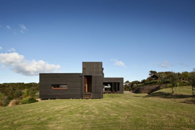 Tutukaka House, Crosson Clarke Carnachan, vacation home, beach home, eco home, daylighting, moveable shutters, new zealand