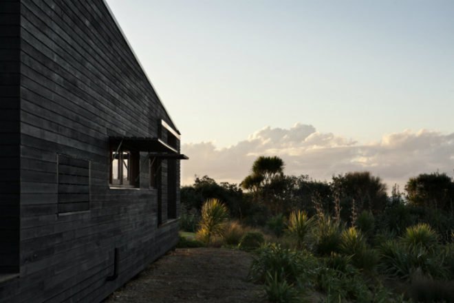 Tutukaka House, Crosson Clarke Carnachan, vacation home, beach home, eco home, daylighting, moveable shutters, new zealand
