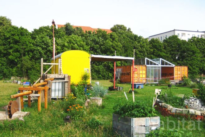 Lernort Natur, Youth Living in the Neighborhood, gGmbH, Global eV, tempelhof, education, children, kids, nature, nature elements, solar panels, recycled shipping containers, Prefab Housing, social design, Recycling / Compost, Botanical, Green Materials, energy efficiency,