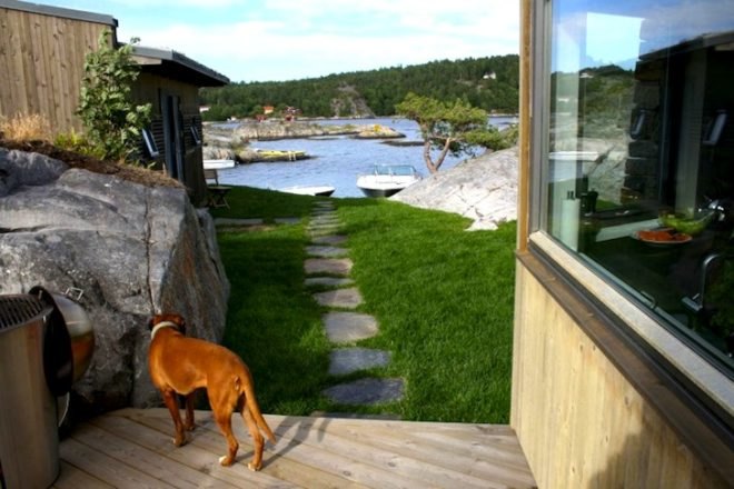 Skaara Architekter, Bulhomen Cabin, Oslo, Norway, green roof, living room, green renovation, cabin, waterside, green design, sustainable design, eco-design