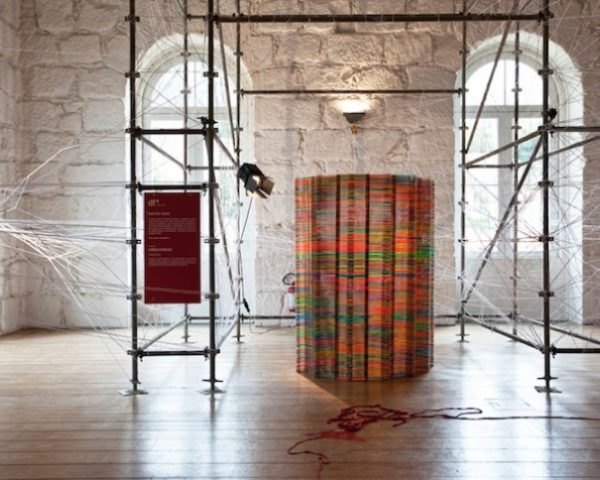 Chromatic Screen, hangers, upcycling, reuse, art, sculpture, design, LIKEarchitects