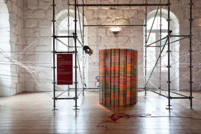 Chromatic Screen, hangers, upcycling, reuse, art, sculpture, design, LIKEarchitects