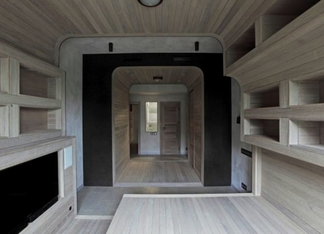 Peter Kostelov, natural light, daylighting, oak tube, Russia, Moscow, natural materials, timber, green design, sustainable design, green renovation, sustainable renovation