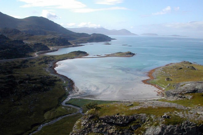 green design, eco design, sustainable design, Norway, Havoysund Tourist Route, Reiulf Ramstad Architects, Arctic ocean, open air concrete pathway