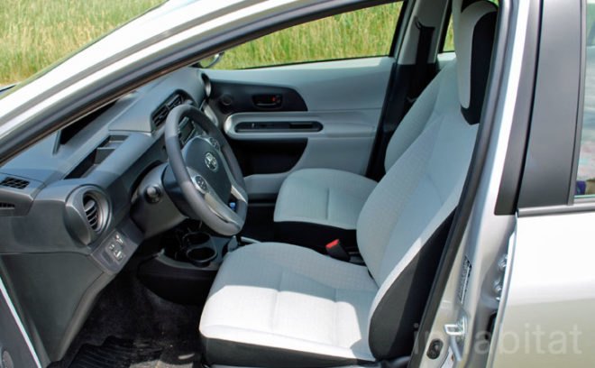 Toyota Prius c, test drive, Toyota Prius, Toyota, Prius, Prius c, green transportation, green car, eco-friendly car, hybrid car, Laura Cowan, Laura K. Cowan