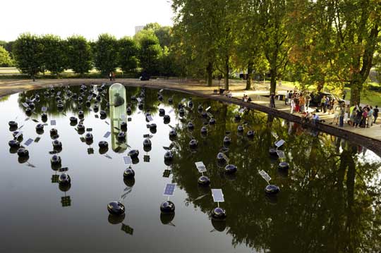 Alex Vermeulen, SOH19 States of Nature, floating eggs, floating solar panels, energy self-sufficient, Eindhoven, Buddha, Natuurkunst Foundation, University of Technology, Art, energy efficiency, Solar Power, Renewable Energy