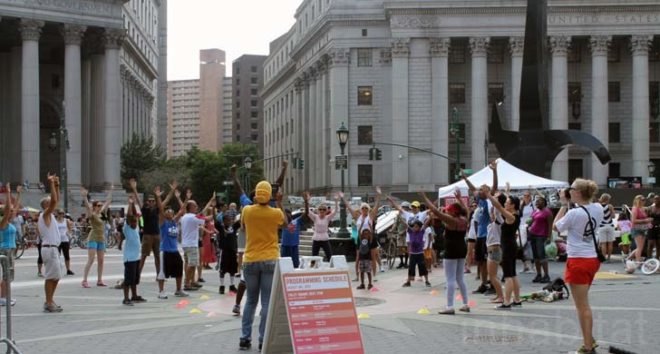 summer streets nyc, summer streets manhattan, manhattan, fitness, healthy recreation, sustainable transportation, biking, running, roller blading, New York City Department of Transportation