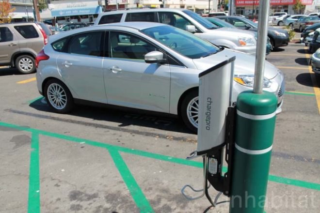 Ford, Ford Focus, Ford Focus Electric, electric car, Ford electric car, green transportation, green car, Nissan LEAF, Tesla Model S, Honda Fit EV, Chevy Volt,EV range anxiety