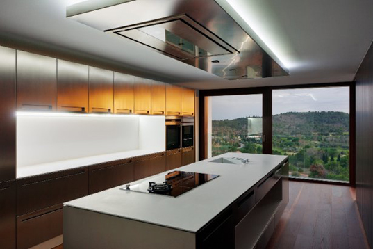 BF House OAB Carlos Ferrater Architecture, prefabricated building, solar panels, natural ventilation, courtyard house, residential architecture, suspended building