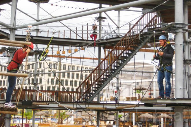 Mount Center, Beach Bar, parkour, Mitte, Berlin, Beach-volley, recycled materials, Beetle car, Trabants, Beach-Mitte, Noah ark, Architecture, Recycled Materials, green sport, Landscape Architecture, Interactive Objects,