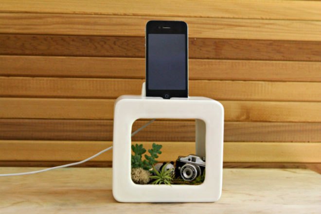 Bloombox, iPhone Station, acoustic amplifier, speakers, amplifier, planter, gardening, green product