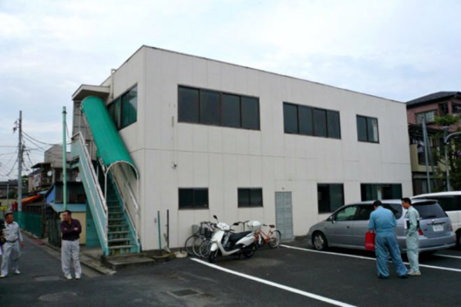 Edogawa Garage Club, Junichi Ito, tokyo, green renovation, metal shade screen, perforated metal facade,