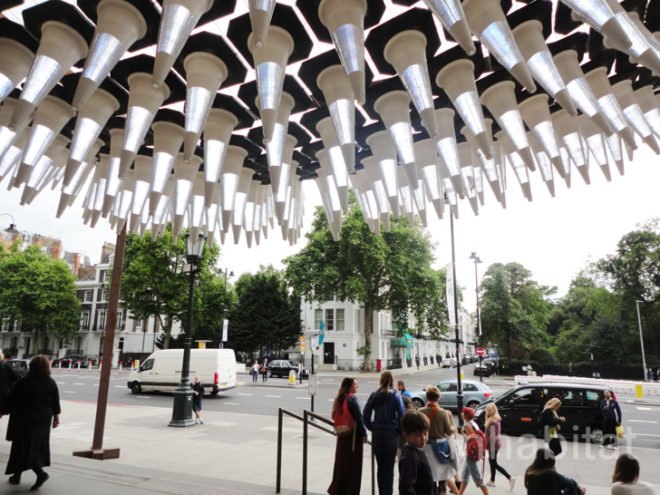 green design, eco design, sustainable design, Victoria & Albert Museum, London, South Kensington, Heatherwick Studio, Thomas Heatherwick, Cromwell Road, Designing the Extraordinary, recycled traffic cones, S3i, recycled sculpture