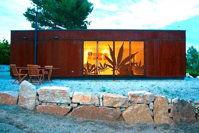 Infiniski, Menta House, Spain, Tarragon, green design, prefab, Corten steel, natural ventilation, green design, Joseph & Mau, eco-design, sustainable design, passive design,