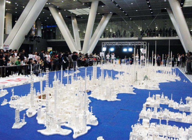 green design, eco design, sustainable design, LEGO, LEGO map, 1.8 million LEGOs, Build up Japan, GIant Japan Map, 50th Anniversary LEGO