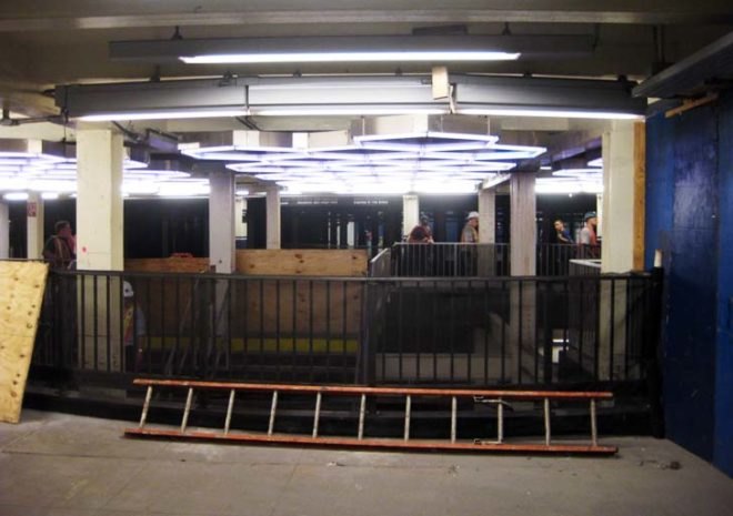 Leo Villareal, MTA, New York City Subway,subway art, Bleecker Street, Bleecker Street Station, Manhattan, Public Art, LED art,LED light installation, transportation, light sculpture