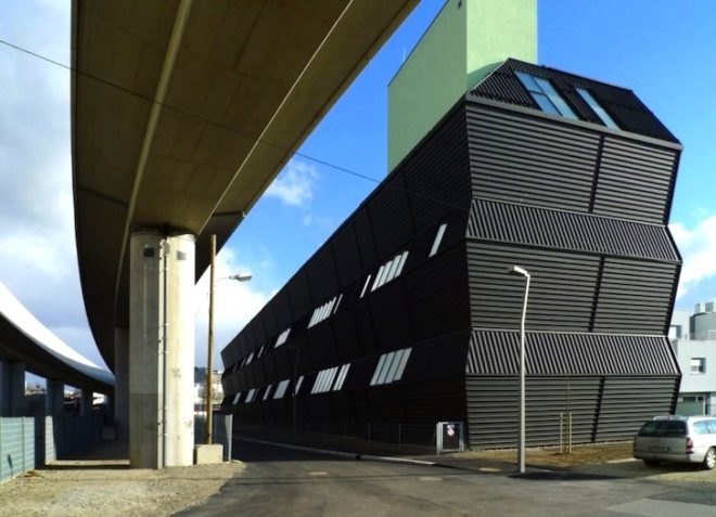 Mühlgrund, passive house, ARTEC Architekten, vertical garden, green design, sustainable design, solar shades, Austria, Vienna, daylighting, energy efficiency