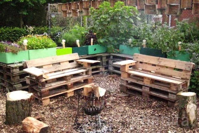 Amsterdam, Proef Restaurant, sustainable food, Grade II Listed building, edible flower garden, Marije Vogelzang, Piet Hekker, organic food, local food, Claartje Lindhout, Westerpark, Dutch design, the Netherlands, Architecture, green Interiors, Sustainable Food, recycled pallets, Recycled Materials,