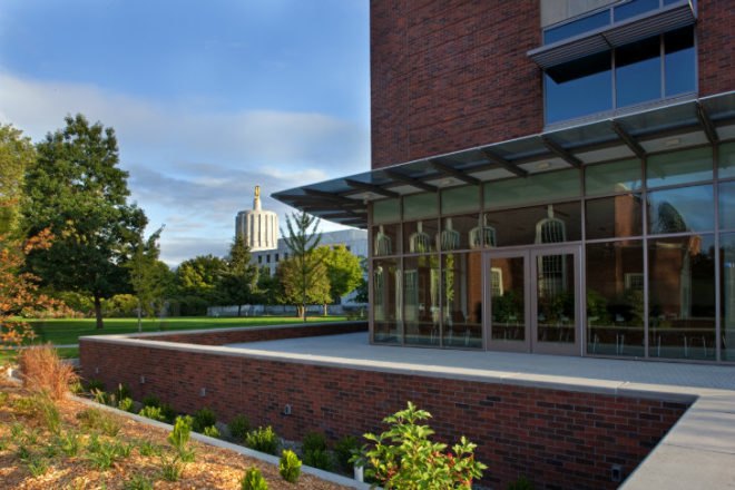 Willamette University, Ford Hall, Hennebery Eddy Architects, leed gold academic building, 2030 challenge design award, eco university