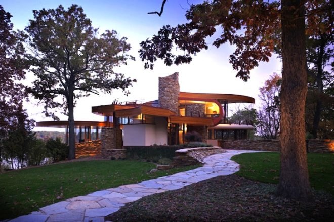 Robert Harvey Oshatz, architecture, natural materials, lakeside home, Wisconsin, curvilinear design, stone, green building, sustainable building, nature materials, eco-design, sustainable design, Chenequa Residence