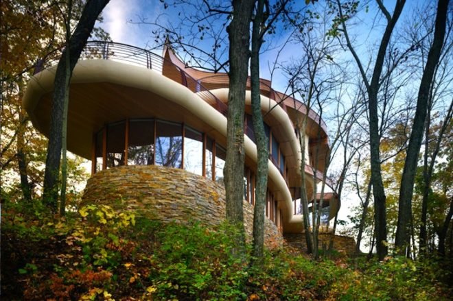 Robert Harvey Oshatz, architecture, natural materials, lakeside home, Wisconsin, curvilinear design, stone, green building, sustainable building, nature materials, eco-design, sustainable design, Chenequa Residence