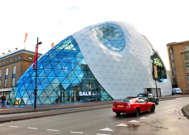 Massimiliano Fuksas, The Blob, Eindhoven, Philips, glass, steel, organic architecture, architecture, daylight