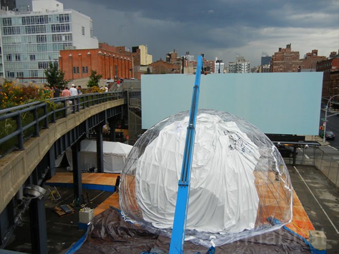 giant snow globe, snow globe at the high line, high line, high line park, jaguar high line dome, dome at the high line, high line happenings, ice skating at the high line, high line ice skating, free ice skating nyc, nyc ice skating, jaguar snow globe