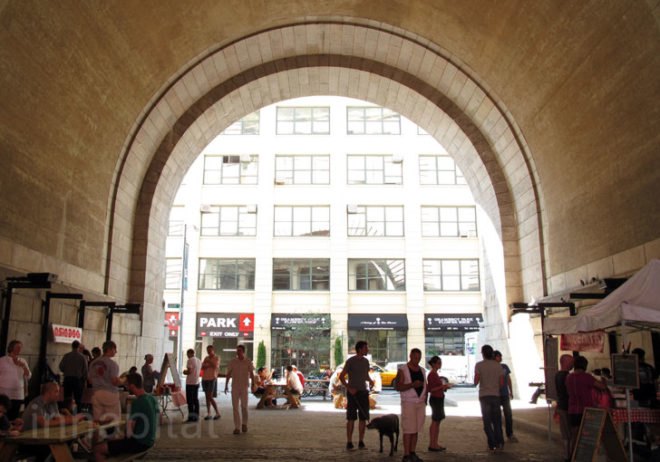 Loosecube, DUMBO archway office, work under the manhattan bridge, co working nyc, co working brooklyn, free office space nyc, free office space brooklyn