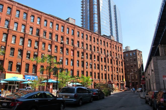 Loosecube, DUMBO archway office, work under the manhattan bridge, co working nyc, co working brooklyn, free office space nyc, free office space brooklyn