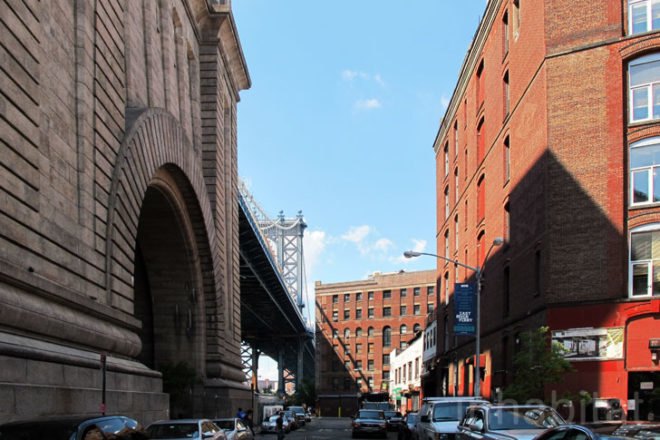 Loosecube, DUMBO archway office, work under the manhattan bridge, co working nyc, co working brooklyn, free office space nyc, free office space brooklyn