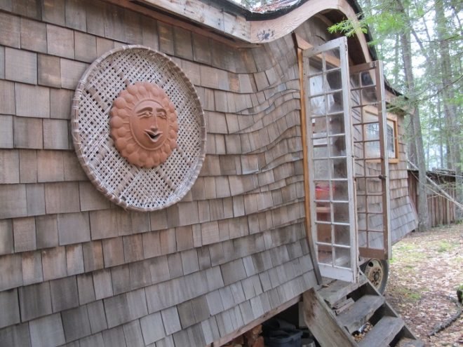 cedar shingles, handmade shingles, eyebrow entrance, handbuilt shelter