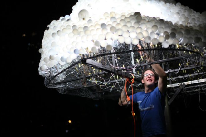 Cloud, Caitlind Brown, reclaimed bulbs, eco art, green lighting, incandescent bulbs, nuit blanche calgary